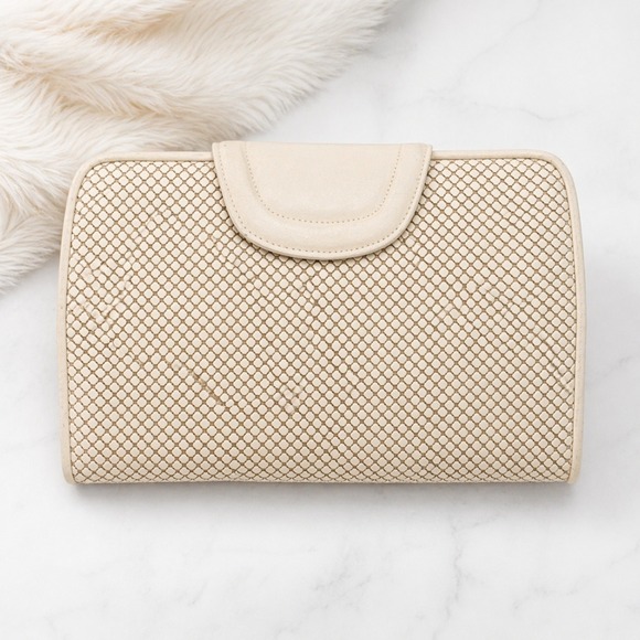 Whiting & Davis Handbags - Whiting and Davis Women Clutch Wallet Ivory Faux Leather Snap Travel Organizer L